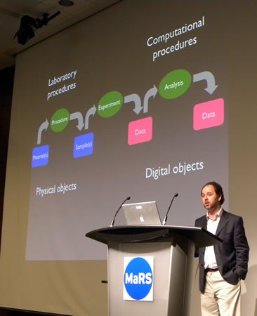 Cameron Neylon and his "Physical objects / Digital objects" slide at Science 2.0