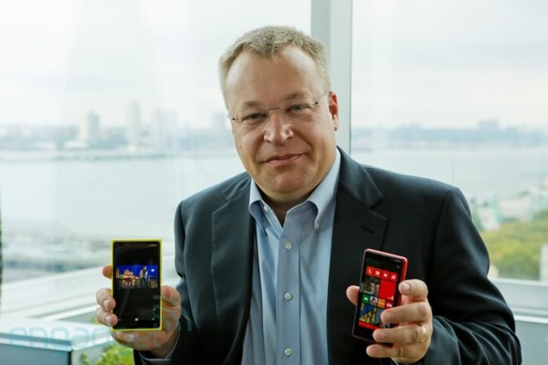 stephen elop and 2 nokia phones